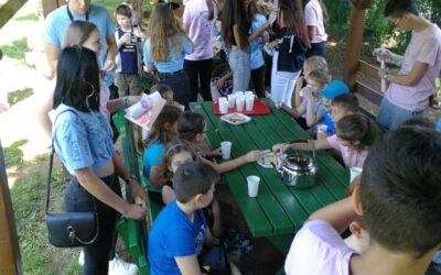 Zadnje druženje devetošolcev s svojimi varovanci