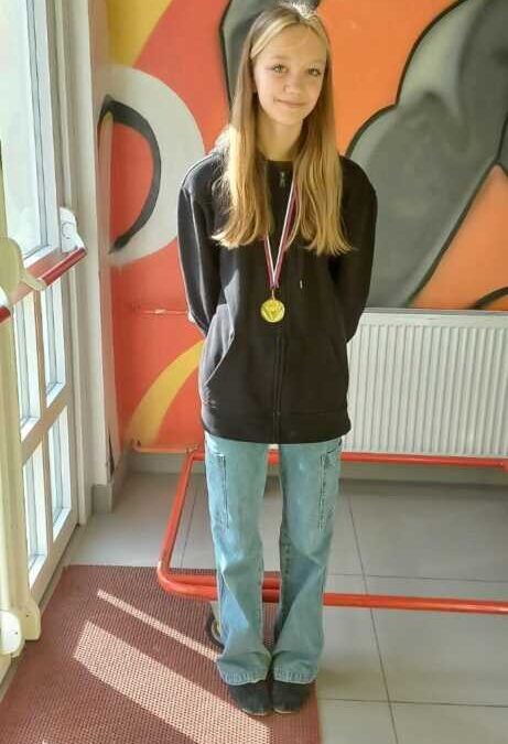 Uspeh naše učenke na regijskem tekmovanju v streljanju