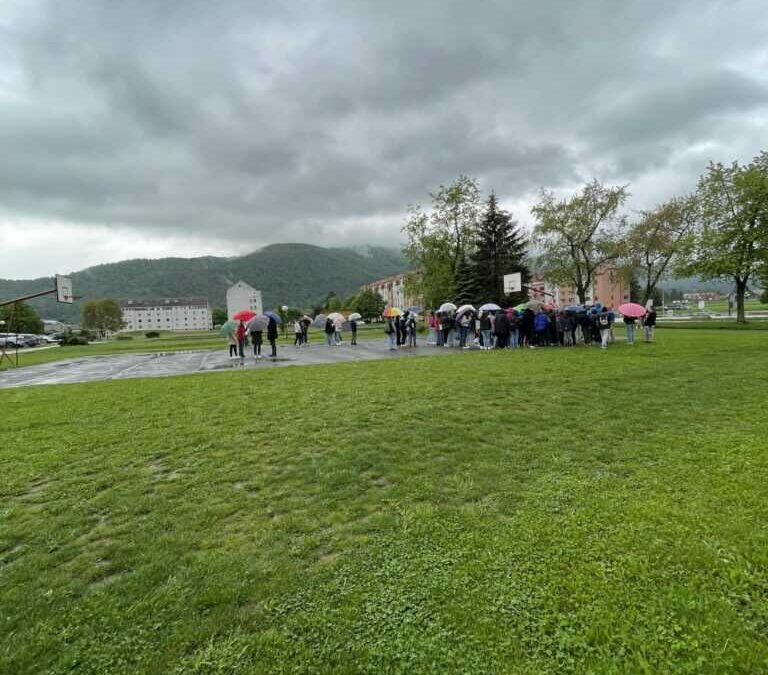 DANES JE VESOLJE PRIŠLO K NAM